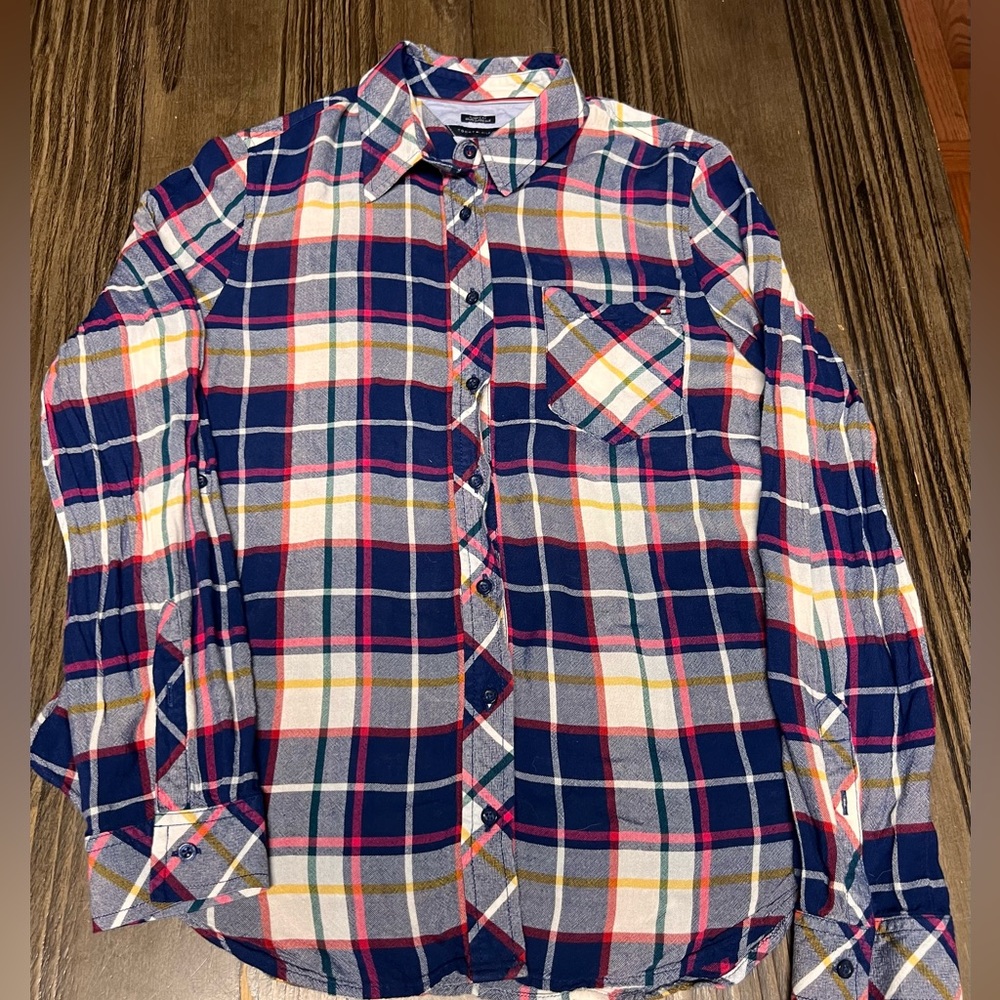 Tommy Hilfiger Women’s Plaid Button Up - M
